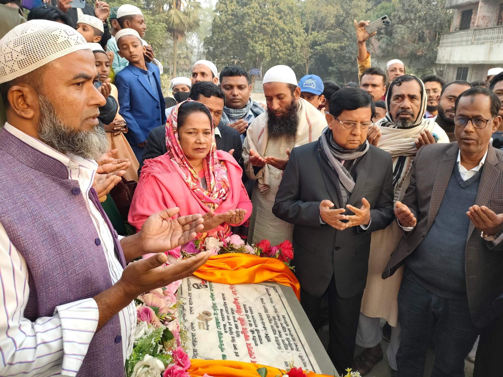 রূপগঞ্জে মাদ্রাসার একাডেমিক ভবনের ভিত্তি প্রস্তর স্থাপন