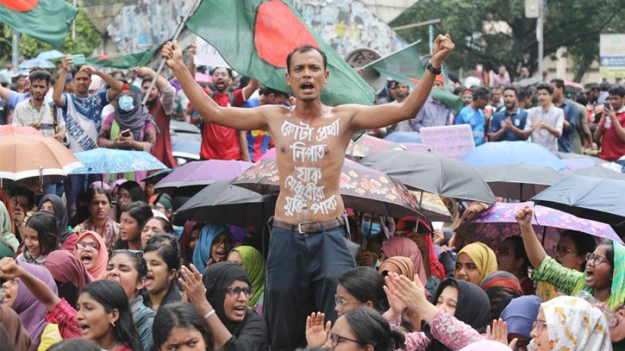 রাজনীতির মাঠে চলে গেছে কোটা বিরোধী আন্দোলন