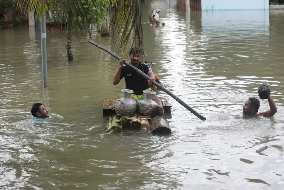 বাংলাদেশে ভয়াবহ বন্যায় ঝুঁকিতে ২০ লাখেরও বেশি শিশু : ইউনিসেফ