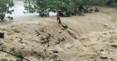 ধীরগতিতে বন্যা পরিস্থিতির উন্নতি হচ্ছে: পাউবো