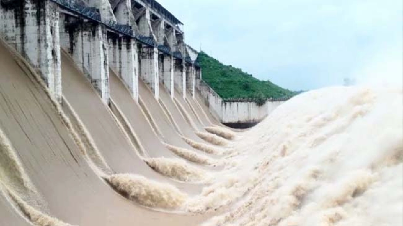 ফারাক্কা খোলায় বন্যাঝুঁকিতে দেশের যেসব জেলা