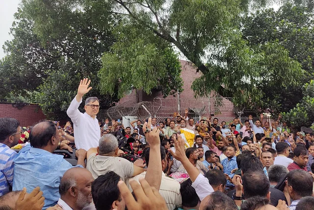 ৯ বছর পর ভারত থেকে দেশে ফিরলেন বিএনপির নেতা সালাহউদ্দিন