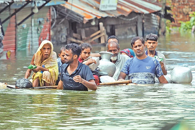 বন্যায় ক্ষতিগ্রস্ত ৪৯ লাখ মানুষ, ১৮ জনের মৃত্যু: ত্রাণ মন্ত্রণালয়