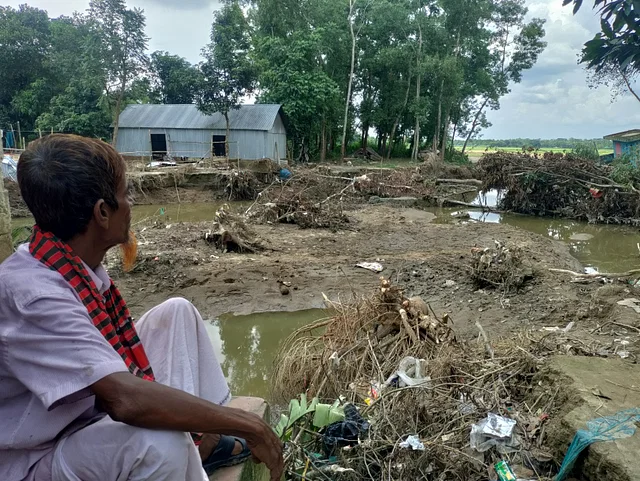 বসতঘরের কিছুই নেই, শুধু আছে দীর্ঘশ্বাস